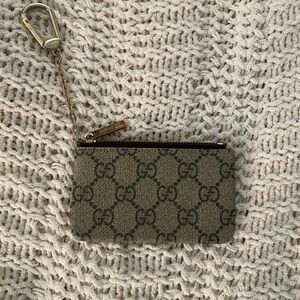 Gucci keycard keychain